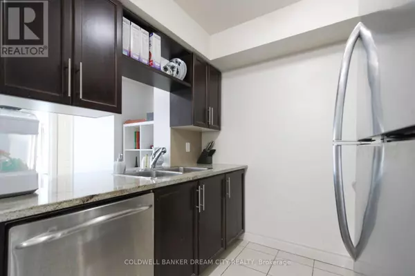 Toronto (bendale), ON M1P0B1,60 Town Centre CT #1106