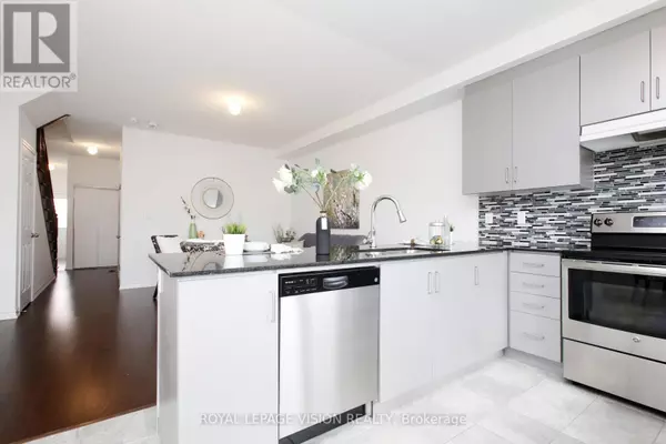 Whitby (pringle Creek), ON L1N0L4,24 PROSPECT WAY