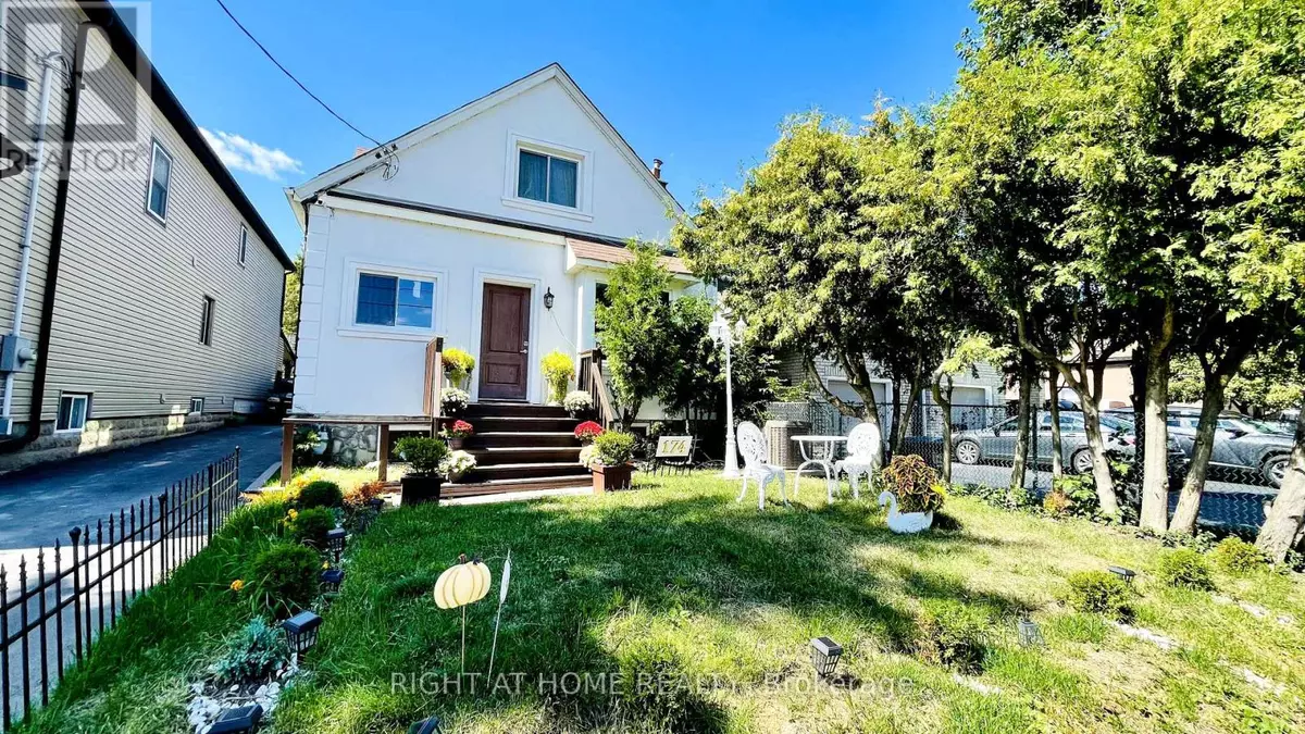 Toronto (birchcliffe-cliffside), ON M1N2J6,174 AYLESWORTH AVENUE