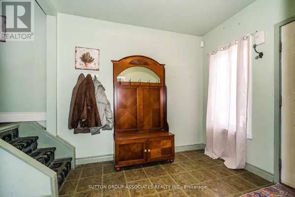 Toronto (clairlea-birchmount), ON M1K1X2,16 NORTH BONNINGTON AVENUE