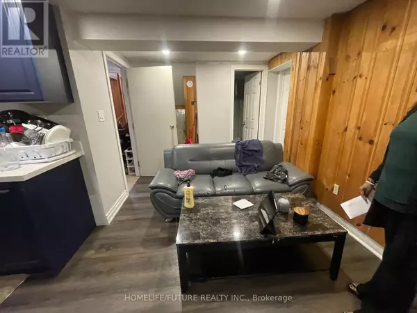 Toronto (agincourt South-malvern West), ON M1S2C7,90 GLEN WATFORD DRIVE