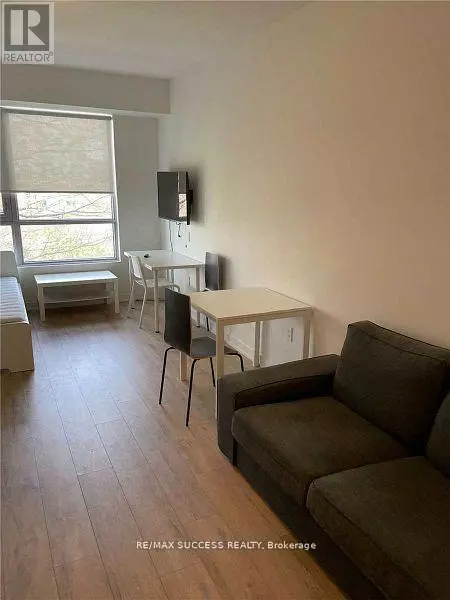 Oshawa (samac), ON L1G4X9,1800 Simcoe ST North #205