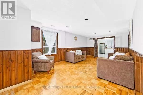 Toronto (agincourt South-malvern West), ON M1S2Y5,17 TINETA CRESCENT