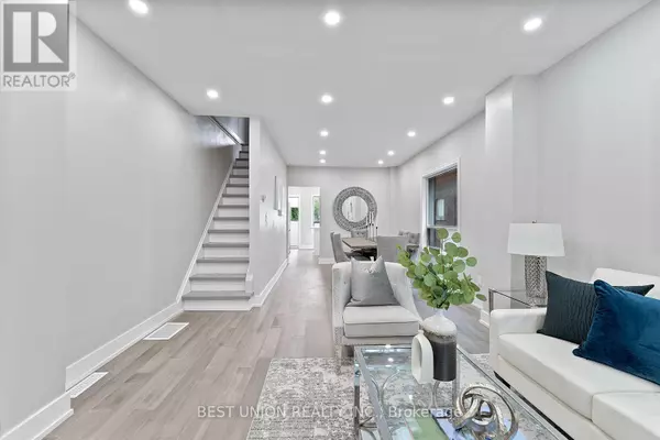 898 GREENWOOD AVENUE, Toronto (danforth), ON M4J4B8