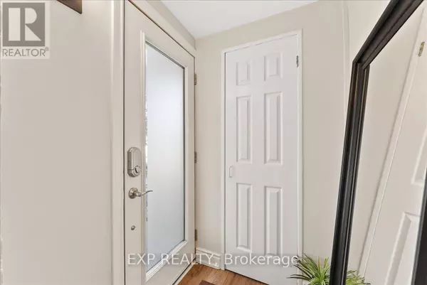 Toronto (woodbine Corridor), ON M4C3M1,149 DRAYTON AVENUE