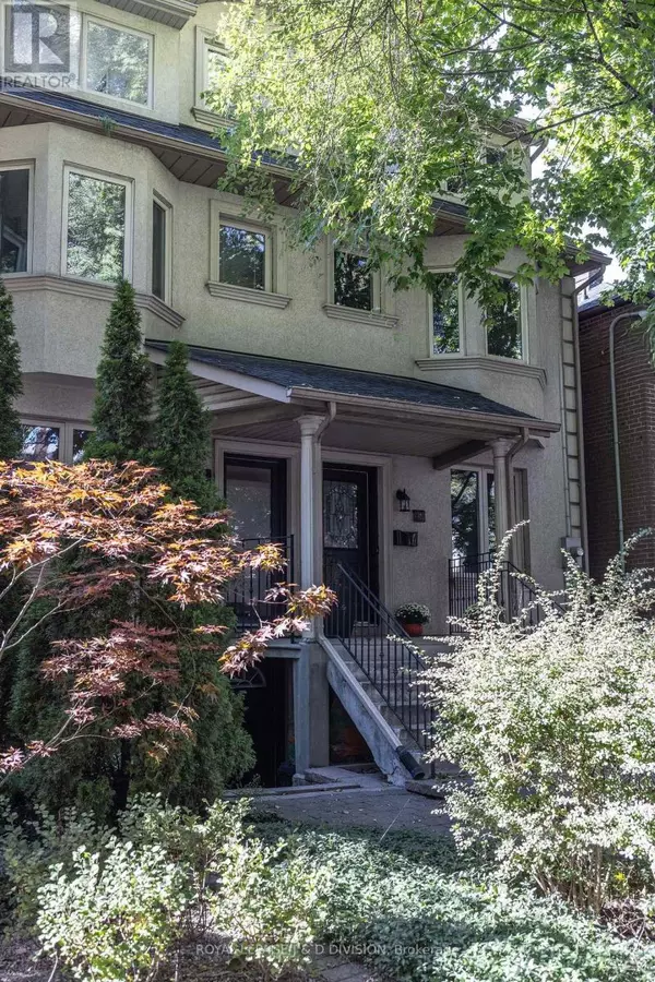 Toronto (south Riverdale), ON M4M2H3,74 LEWIS STREET