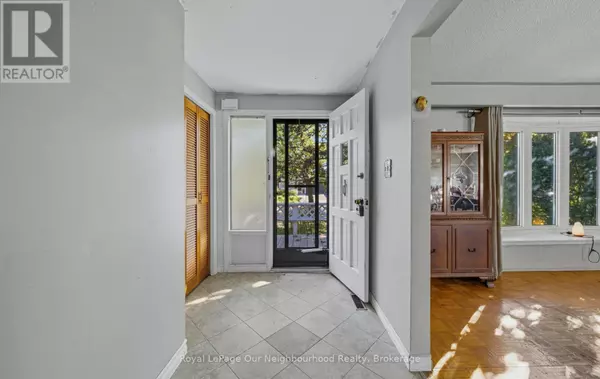 Ajax (south West), ON L1S3J3,26 SLATER CRESCENT