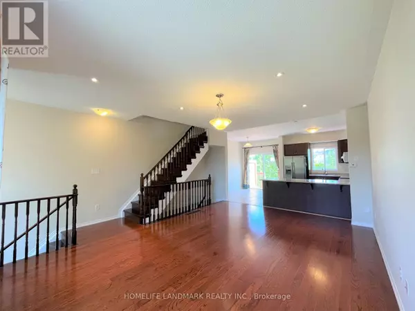 Toronto (clairlea-birchmount), ON M1L0G5,79 JOHN BELL CRESCENT