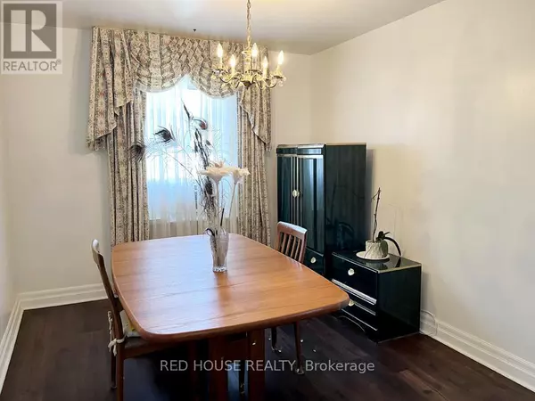 Toronto (clairlea-birchmount), ON M1K1W3,40 NORTH WOODROW BOULEVARD