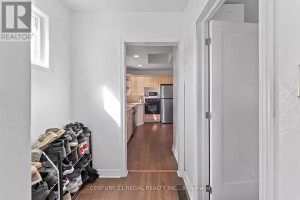 Toronto (dorset Park), ON M1P1A8,106 FLORA DRIVE