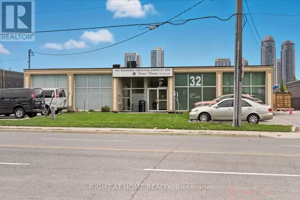 Toronto (dorset Park), ON M1P2Y4,30-32 PROGRESS AVENUE