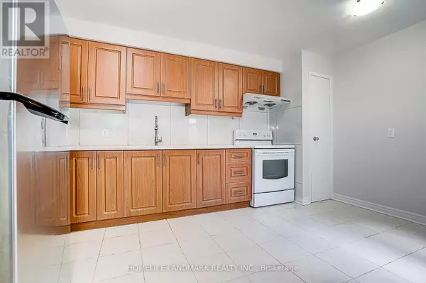 Toronto (milliken), ON M1V2B1,48 GREEN SPRING DRIVE