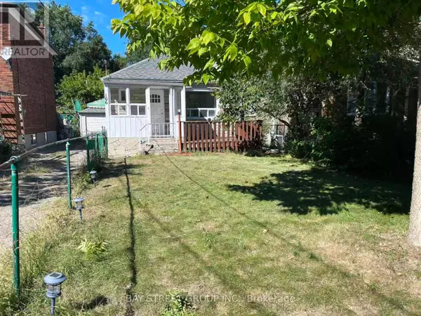 106 VIRGINIA AVENUE, Toronto (danforth Village-east York), ON M4C2T2