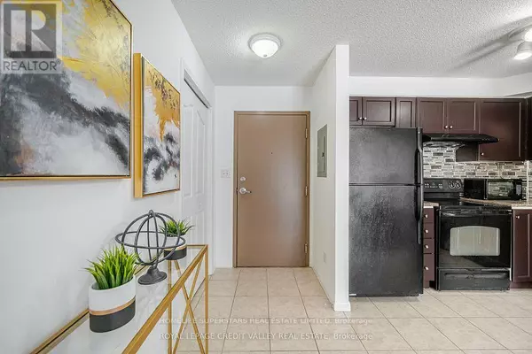 Toronto (agincourt North), ON M1S5W8,5225 Finch AVE East #234