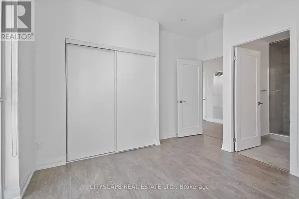 Toronto (east End-danforth), ON M4C0B3,286 Main ST #303