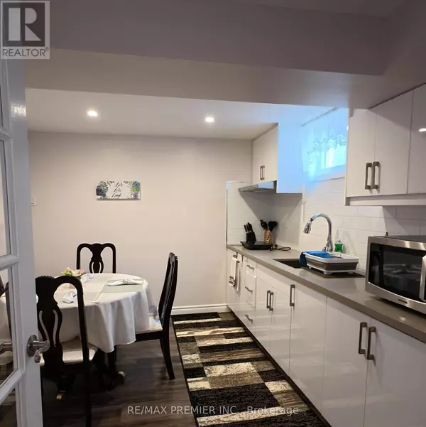 Toronto (woburn), ON M1G1P6,3664 LAWRENCE AVENUE E