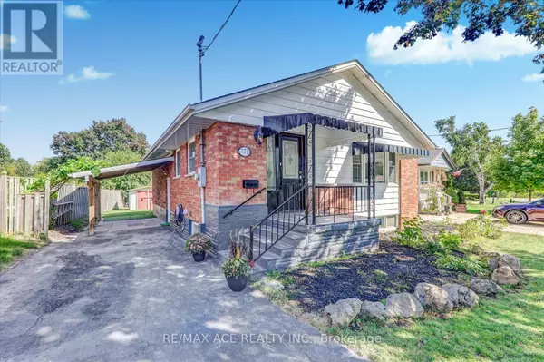 Oshawa (donevan), ON L1H6M9,571 FAREWELL STREET