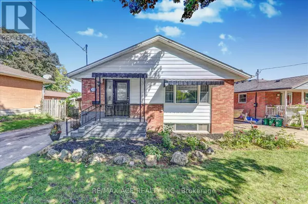 571 FAREWELL STREET, Oshawa (donevan), ON L1H6M9