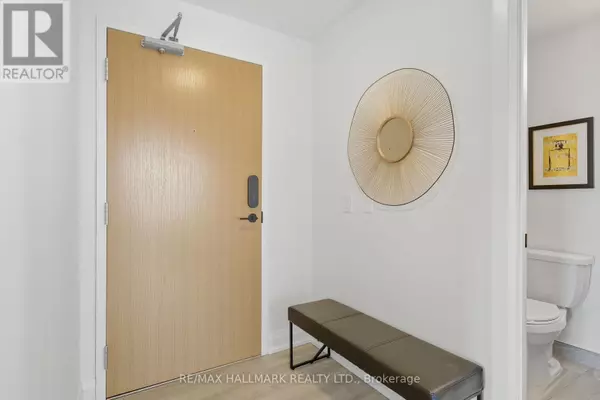 Toronto (east End-danforth), ON M4C0B1,2369 Danforth AVE #513