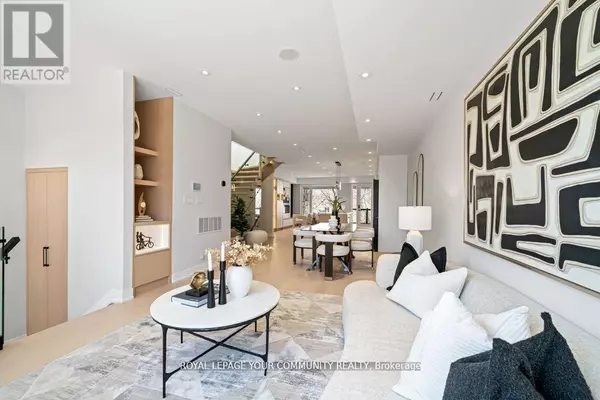 Toronto (woodbine-lumsden), ON M4C4T6,266 WESTLAKE AVENUE