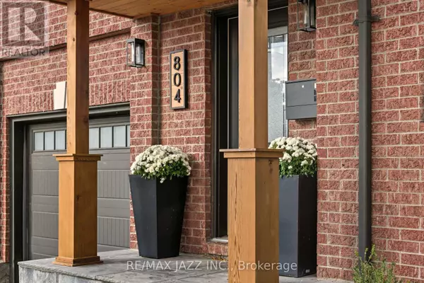 Oshawa (pinecrest), ON L1K2H7,804 BEATRICE STREET E