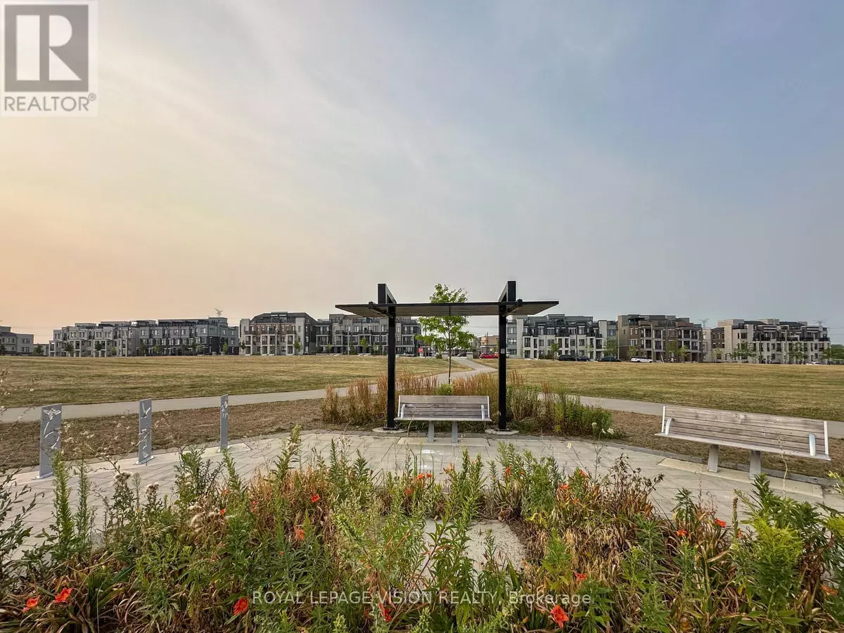 Clarington (bowmanville), ON L1C7G4,74 CASPIAN SQUARE