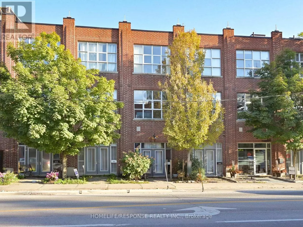 Toronto (south Riverdale), ON M4M1R9,1095 DUNDAS STREET E