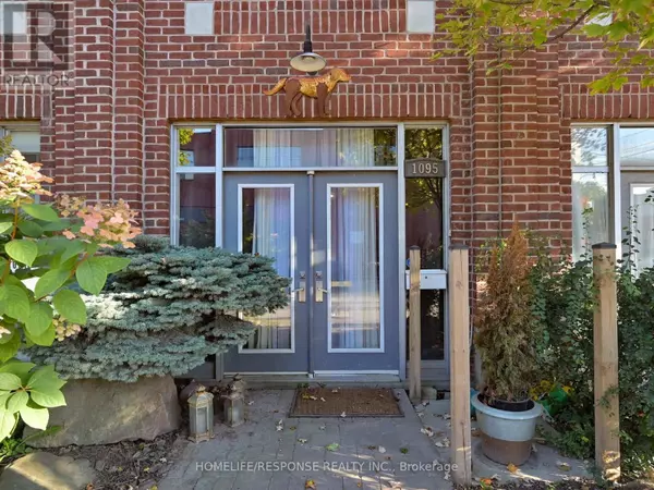 Toronto (south Riverdale), ON M4M1R9,1095 DUNDAS STREET E