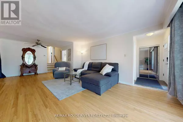 Toronto (west Hill), ON M1E3N8,18 DARLINGSIDE DRIVE