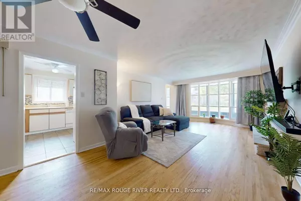 Toronto (west Hill), ON M1E3N8,18 DARLINGSIDE DRIVE