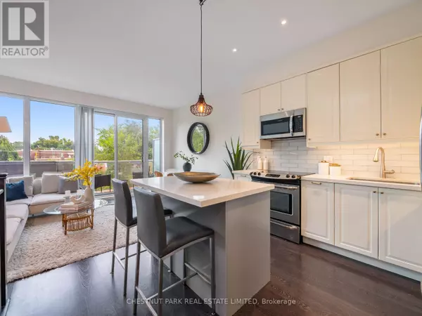 Toronto (south Riverdale), ON M4M2T9,46 Boston AVE #3