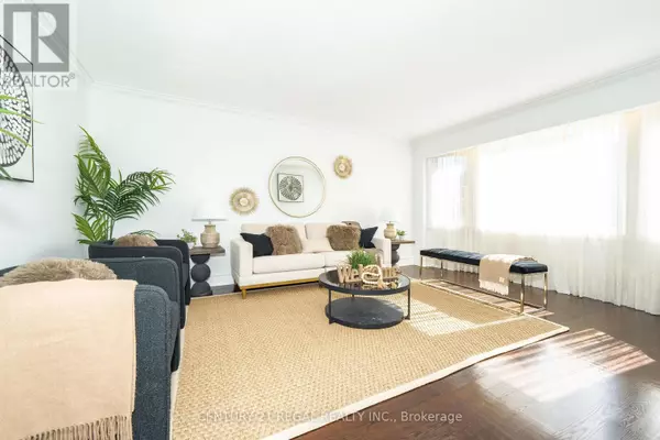 Toronto (centennial Scarborough), ON M1C2T8,66 HAVILAND DRIVE