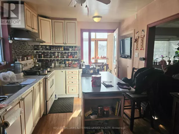 Toronto (centennial Scarborough), ON M1C1R4,5332 LAWRENCE AVENUE E