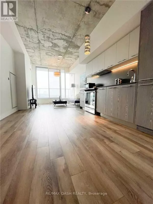 Toronto (south Riverdale), ON M4M0E7,15 Baseball PL #805