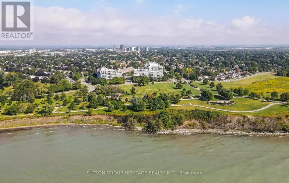 45 Cumberland LN #311, Ajax (south West), ON L1S7K3