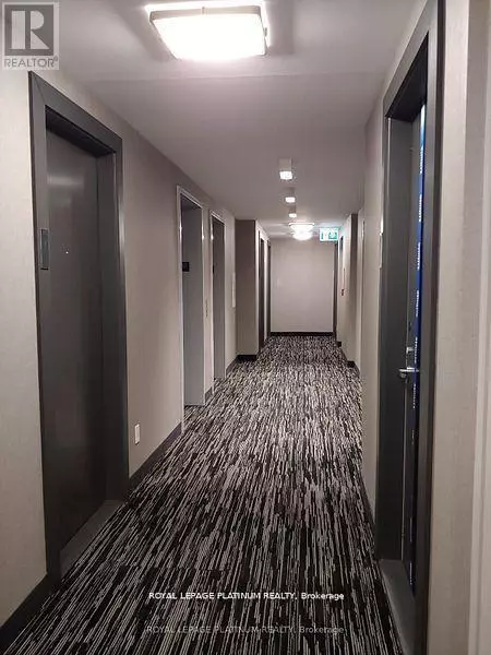 Toronto (east End-danforth), ON M4C0B3,286 Main ST #1206