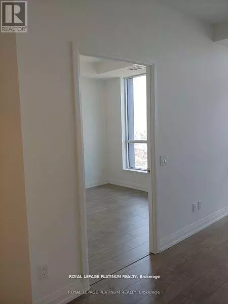 Toronto (east End-danforth), ON M4C0B3,286 Main ST #1206