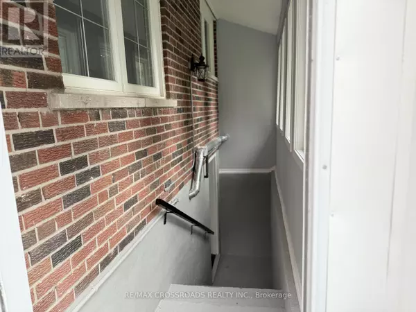 Toronto (morningside), ON M1E4M3,6 LOGSTONE CRESCENT