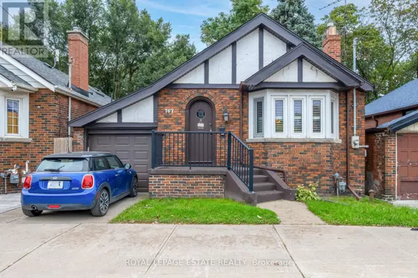 Toronto (the Beaches), ON M4E1R9,767 Kingston RD #Bsmt
