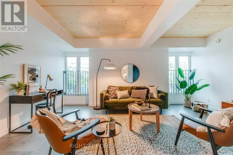 1598 Queen ST East #302, Toronto (greenwood-coxwell), ON M4L1E5