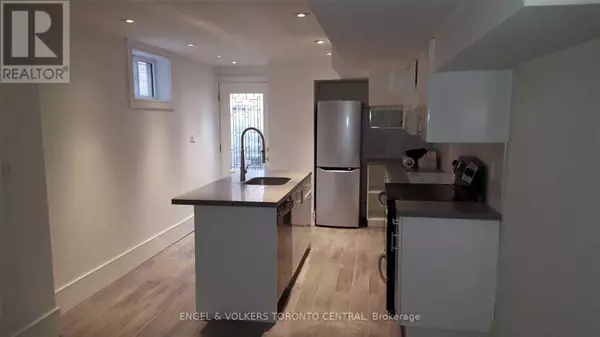 111 Boston AVE #Lower, Toronto (south Riverdale), ON M4M2T8