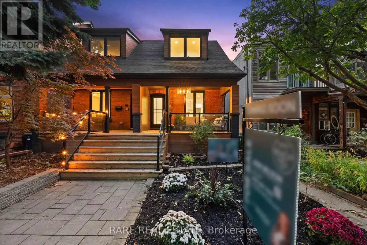 Toronto (south Riverdale), ON M4M2P6,40 1/2 MORSE STREET N