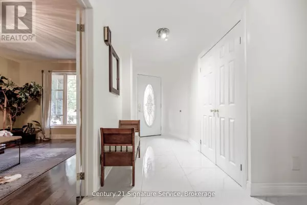 Ajax (central West), ON L1T2V5,81 LINTON AVENUE