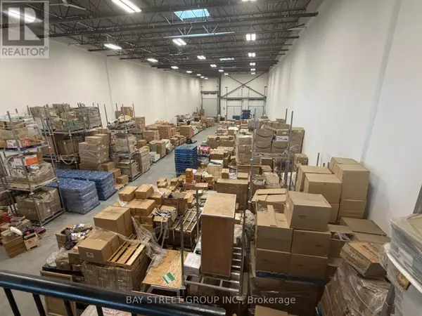 Toronto (rouge), ON M1X2E5,2450 Morningside AVE #12