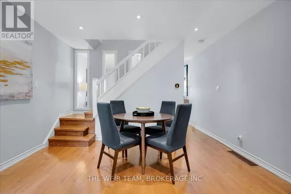 Toronto (danforth Village-east York), ON M4C2N8,107 BARKER AVENUE