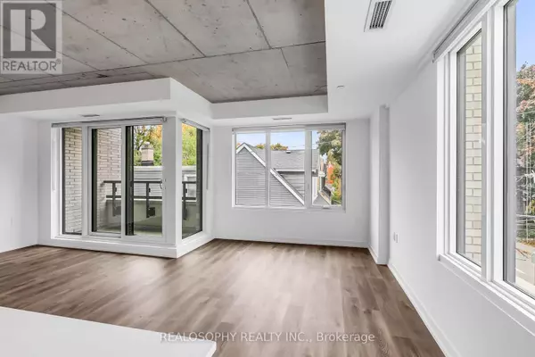 Toronto (south Riverdale), ON M4M2Y6,115 Larchmount AVE #302