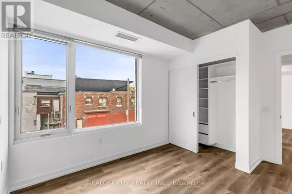 Toronto (south Riverdale), ON M4M2Y6,115 Larchmount AVE #302