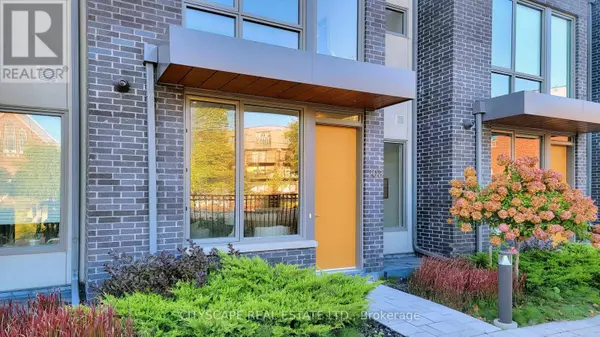 Toronto (south Riverdale), ON M4M0C8,54 Curzon ST #203