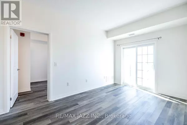 Clarington (newcastle), ON L1B0V7,70 Shipway AVE #412