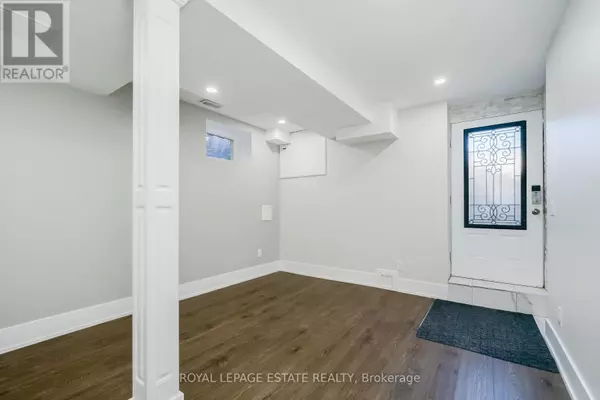 Toronto (birchcliffe-cliffside), ON M1N3L3,141 South Edgely AVE #LOWER